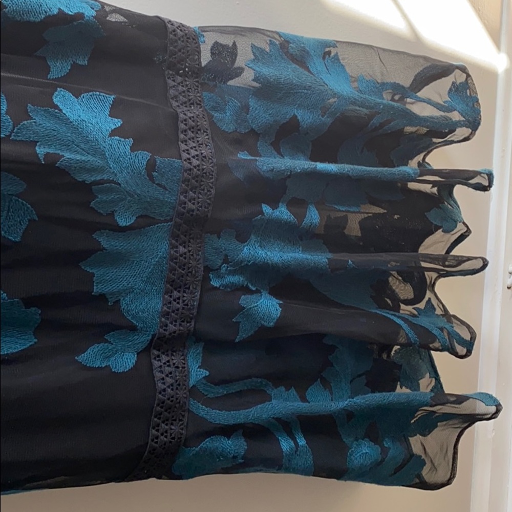 Dress - Picture 3 of 8